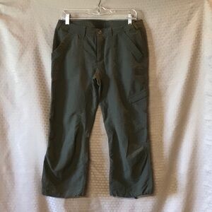 North Face ladies cropped hiking pants, sz 8.